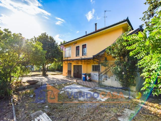 Casa in vendita a Tetti Piatti, Piemonte