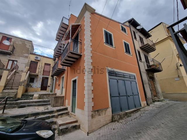 Casa in vendita a San Cataldo, Sicilia