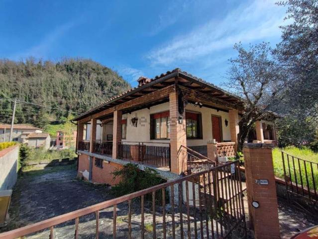 Casa in vendita a Unione dei comuni Media Valle del Serchio, Ponte A Serraglio