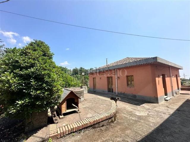 Casa in vendita a Zafferana Etnea, Sicilia