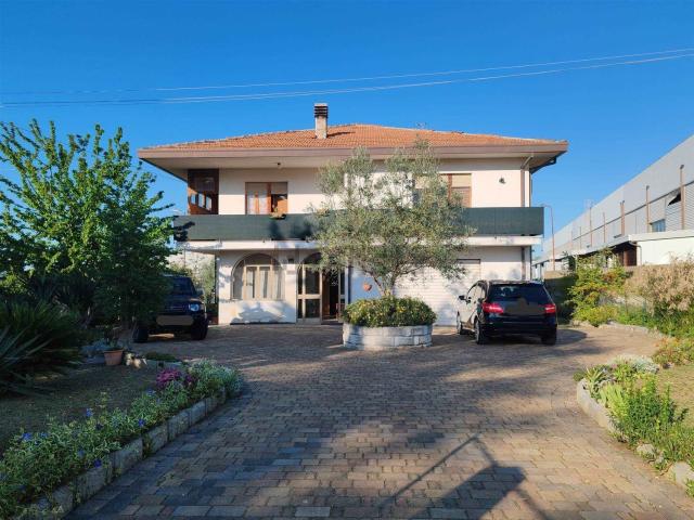 Casa in vendita a Orsogna, Abruzzo