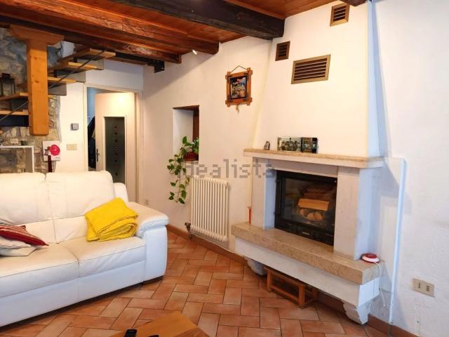 Casa in vendita a Tarzo, Veneto