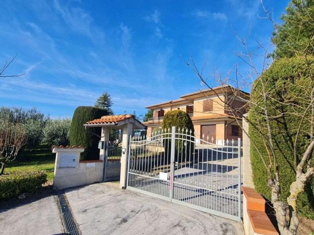 Casa in vendita a Marche, Ancona