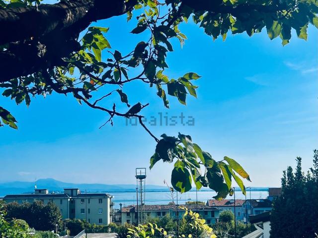 Casa in vendita a Desenzano Del Garda, Lombardia