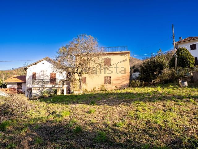 Casa in vendita a Val Polcevera, Serra Riccò