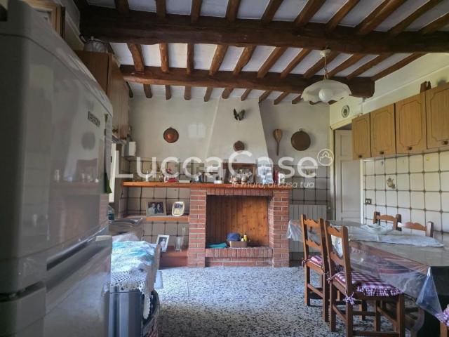 Casa in vendita a Camaiore, Toscana