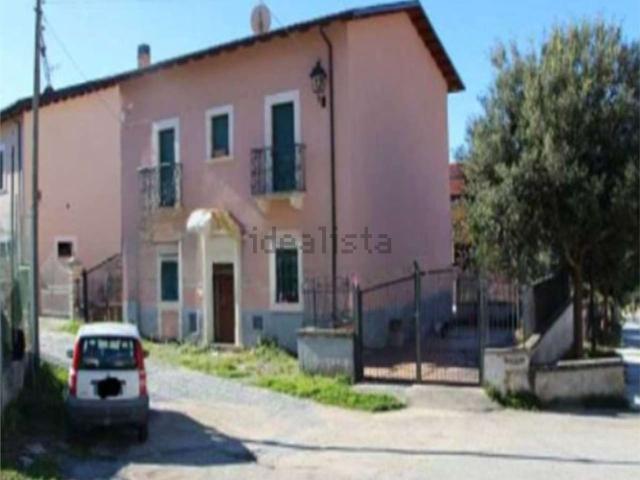 Casa in vendita a Poggio Picenze, Abruzzo