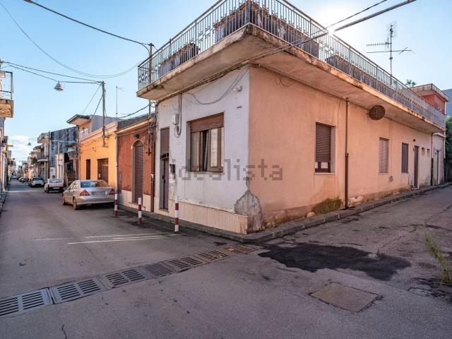 Casa in vendita a Macchia, Giarre