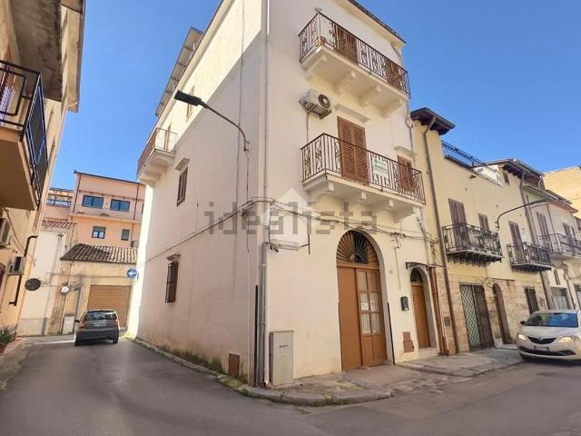 Casa in vendita a Partinico, Sicilia