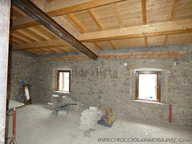 Casa in vendita a Larderello, Toscana