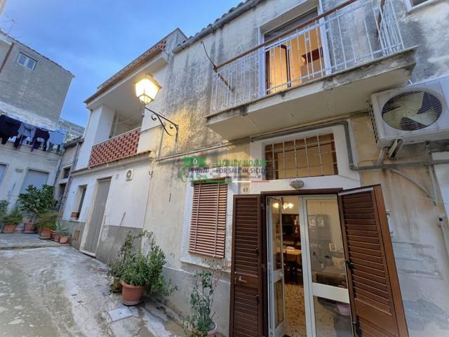 Casa in vendita a Modica, Modica Alta