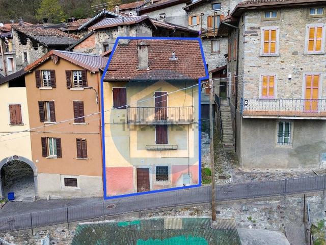 Casa in vendita a Comunità montana della valle Camonica, Bienno