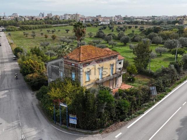 Casa in vendita a Unione dei Comuni della Val Vibrata, Alba Adriatica