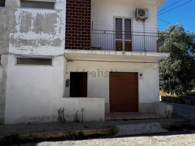 Casa in vendita a Santuzzo, Floridia