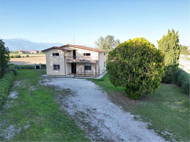 Casa in vendita a Brugnera, Friuli-Venezia Giulia