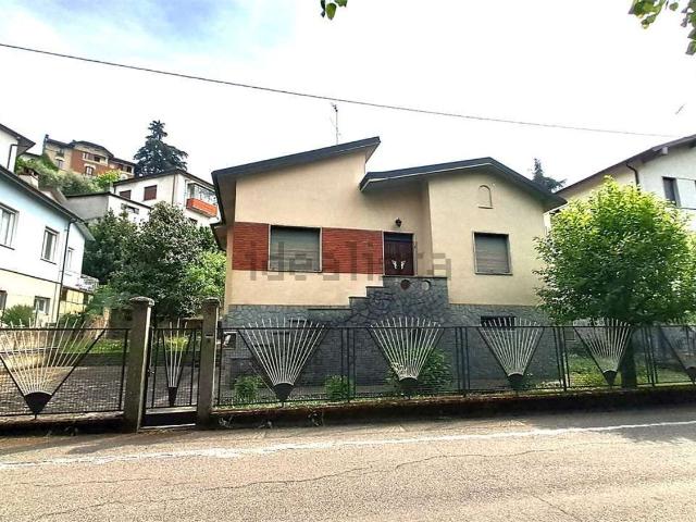 Casa in vendita a La Chiusa, Casteggio