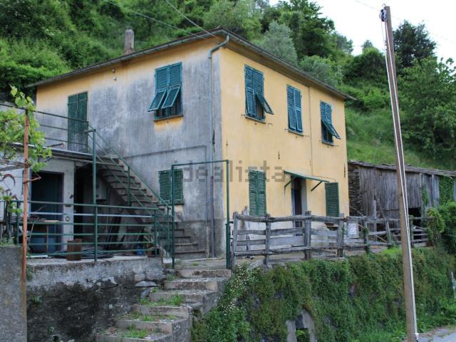 Casa in vendita a Favale Di Malvaro, Liguria