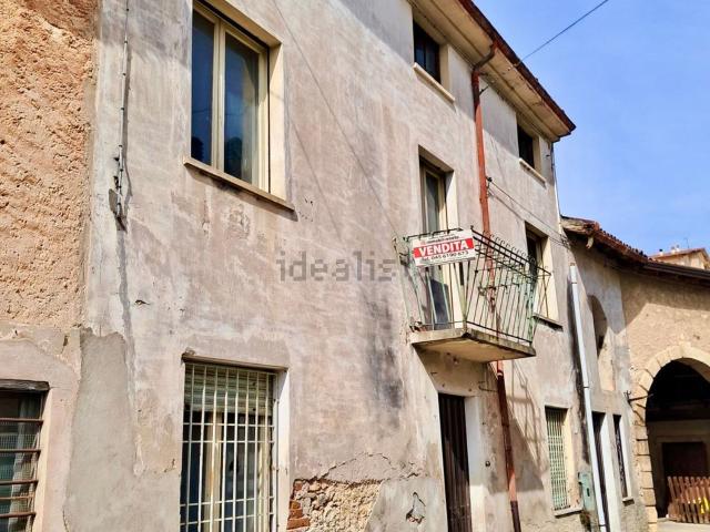 Casa in vendita a Cazzano Di Tramigna, Veneto