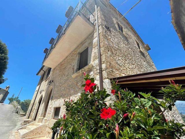 Casa in vendita a Cività Falconara, Arpino