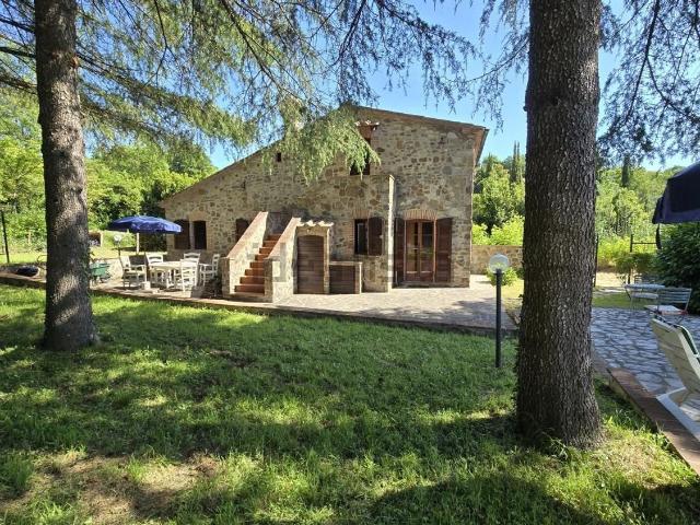 Casa in vendita a Castelnuovo Val Di Cecina, Toscana