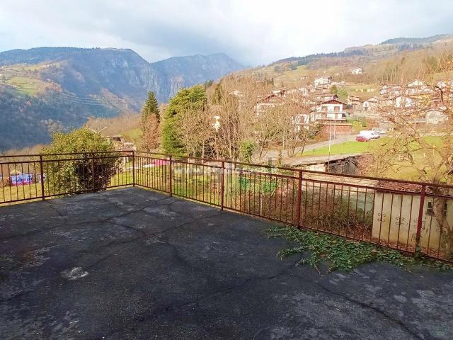 Casa in vendita a Ponte Nossa, Lombardia
