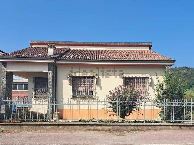 Casa in vendita a Piemonte, Alessandria