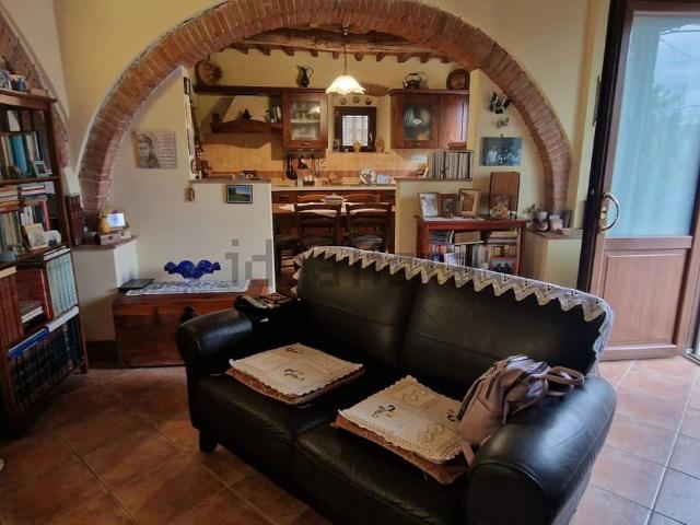 Casa in vendita a Perticata, Carrara