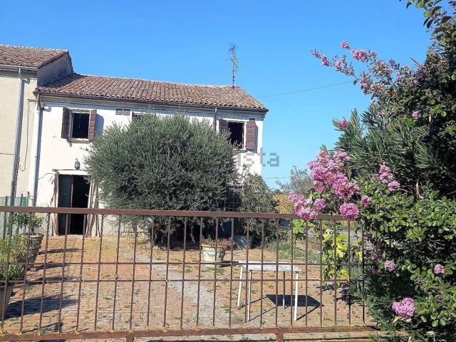 Casa in vendita a Bassa Reggiana, Re
