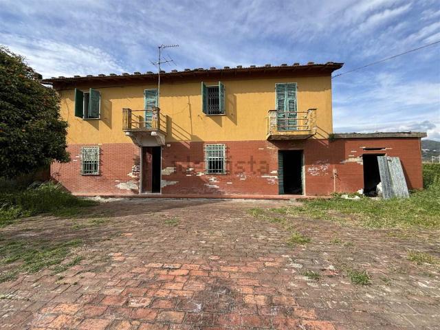 Casa in vendita a Castelnuovo Magra, Liguria