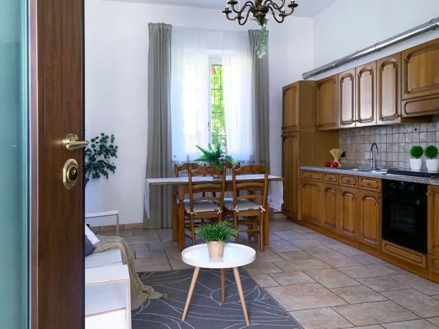 Casa in vendita a Albese con Cassano, Albese