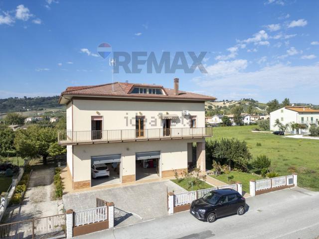 Casa in vendita a Moie, Maiolati Spontini