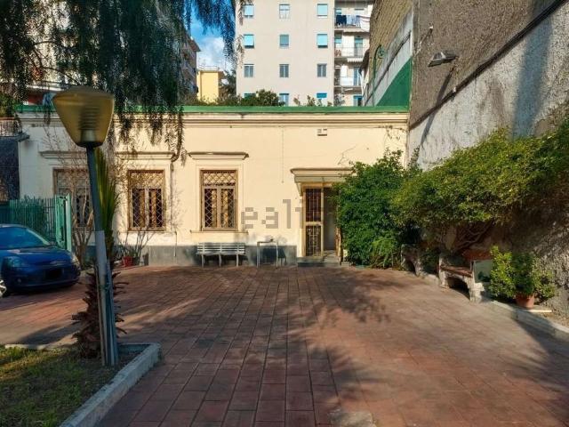 Casa in vendita a Torre Del Greco, Campania