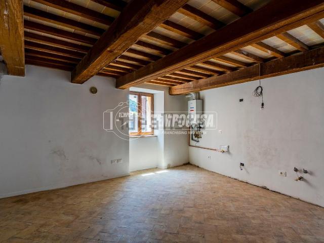 Casa in vendita a Marche, Macerata