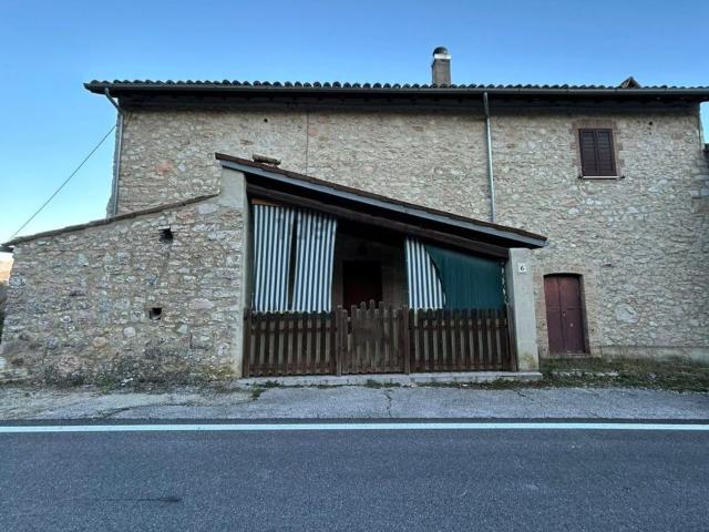 Casa in vendita a Cerreto Di Spoleto, Umbria