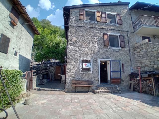Casa in vendita a Morbegno, Lombardia