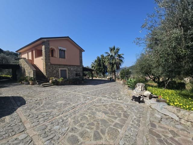 Casa in vendita a San Mauro Cilento, Campania