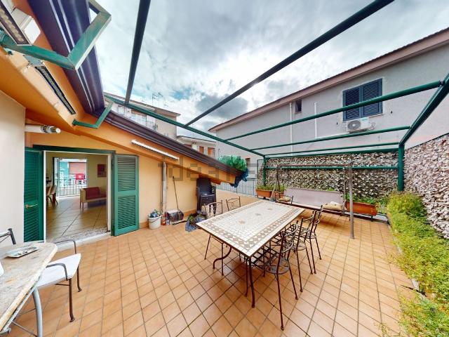 Casa in vendita a Arzano, Campania