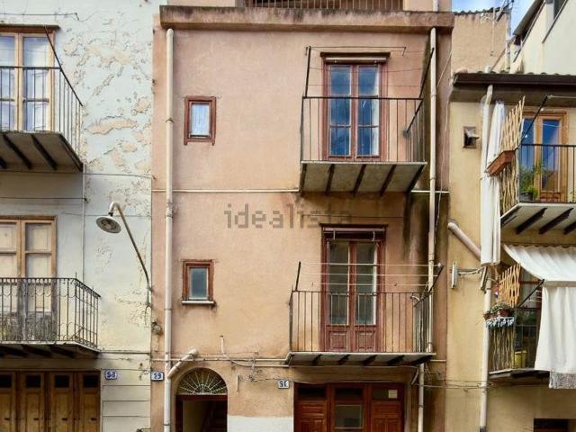 Casa in vendita a Castelbuono, Sicilia