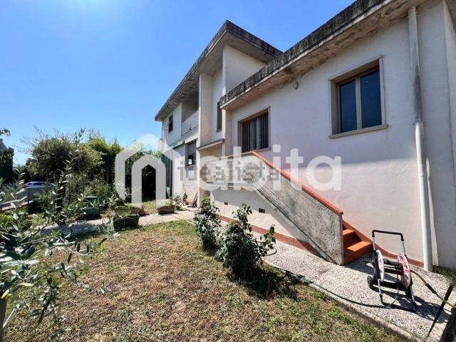 Casa in vendita a Levanella, Montevarchi