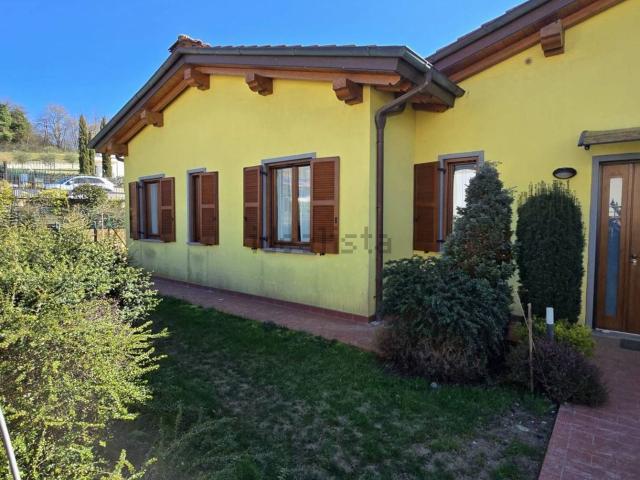 Casa in vendita a Poppi, Toscana