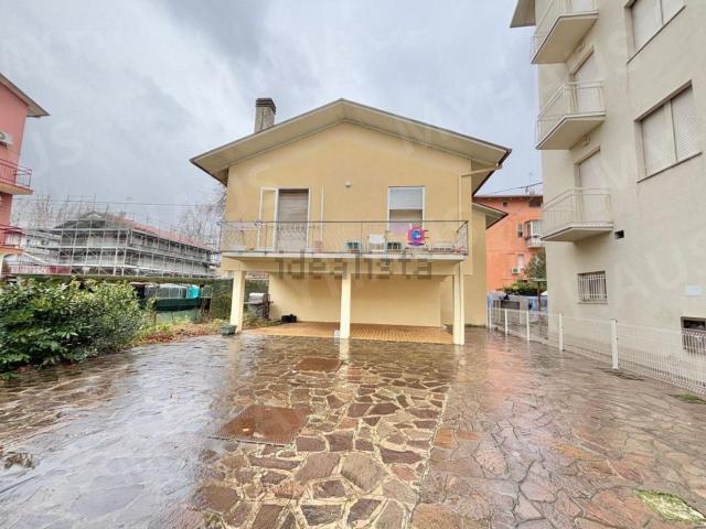 Casa in vendita a Cesenatico, Reggio Emilia