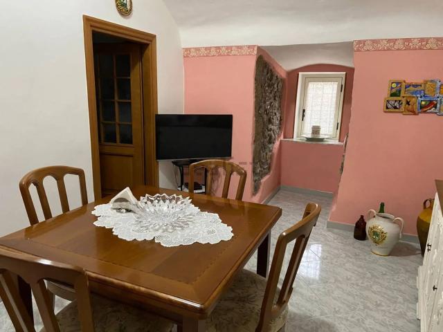 Casa in vendita a Frasso Telesino, Campania