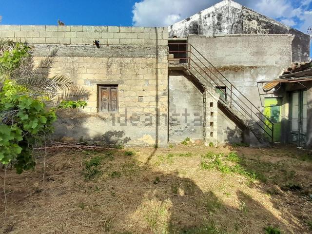 Casa in vendita a Belpasso, Sicilia