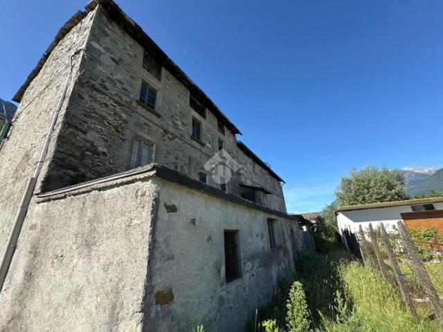 Casa in vendita a Buglio In Monte, Lombardia