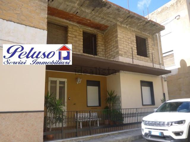 Casa in vendita a Comiso, Ragusa