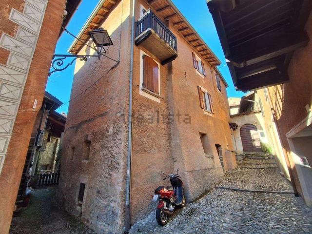 Casa in vendita a Grandola Ed Uniti, Lombardia