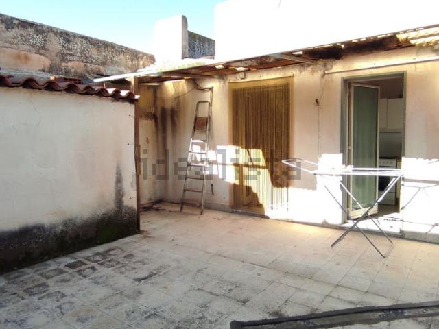 Casa in vendita a Adrano, Sicilia