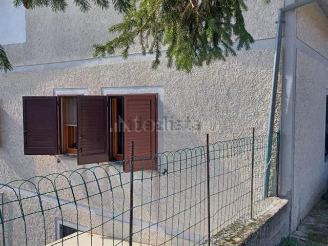 Casa in vendita a Villa d'Agri, Marsicovetere