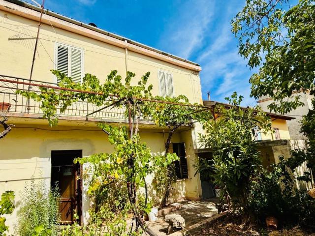 Casa in vendita a Sadali, Sardigna/Sardegna