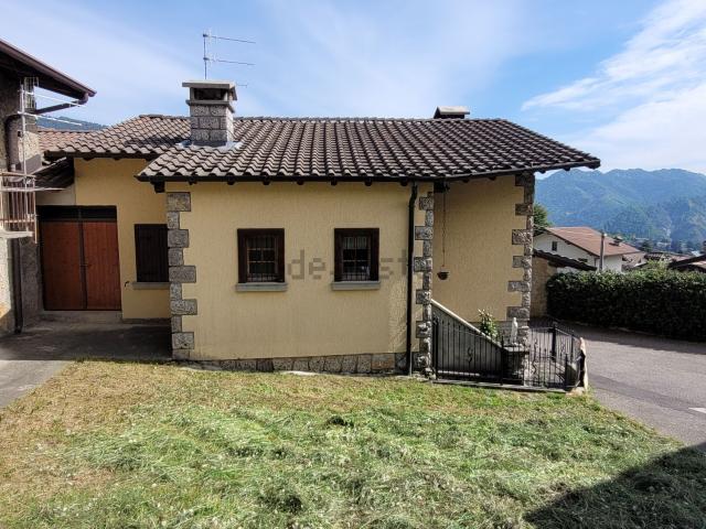 Casa in vendita a Dorga, Castione Della Presolana